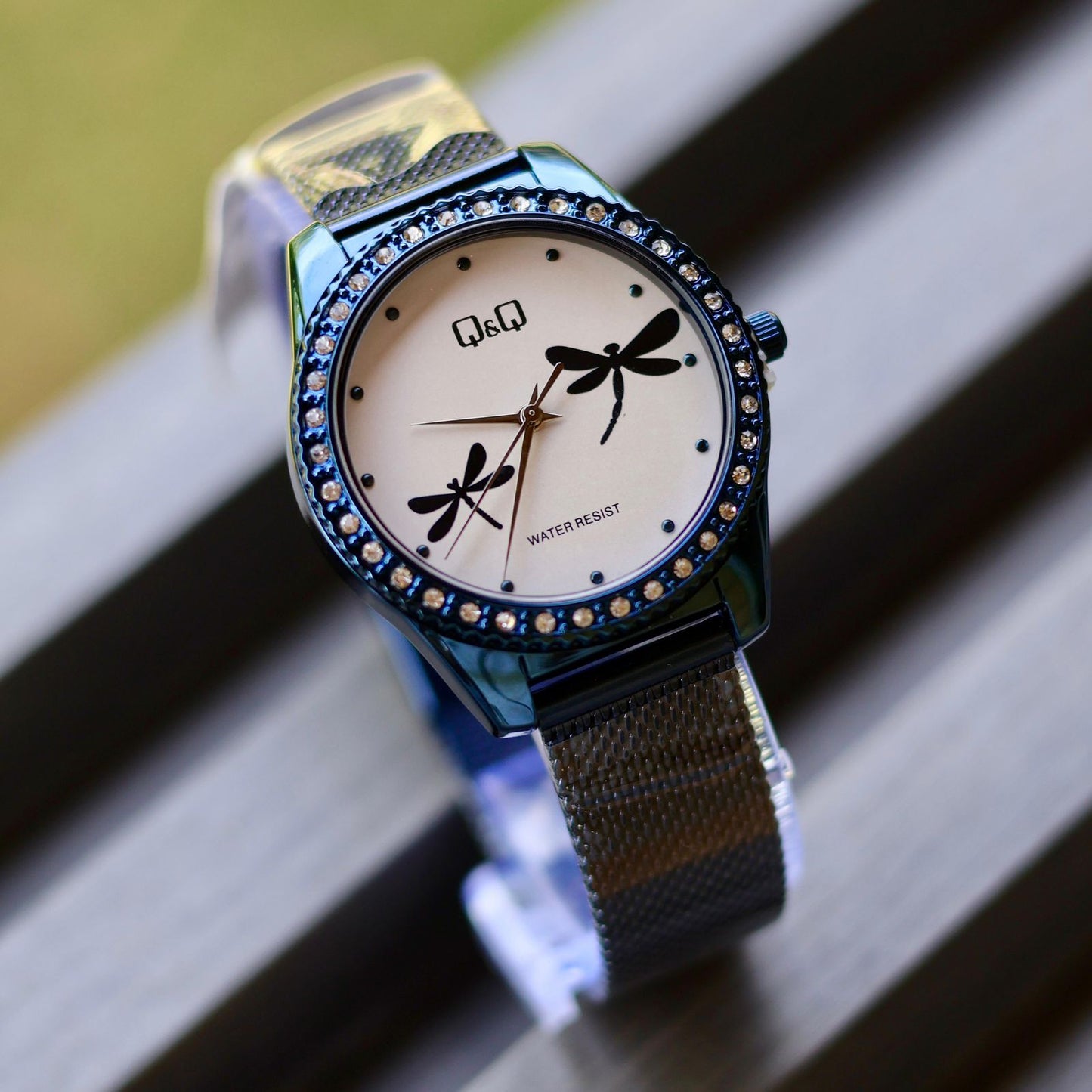 Reloj Q&Q para dama (Pulso en acero)